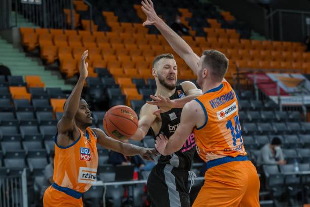 巨大的压力 巨大的压力