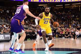 攻防两端失 攻防两端失