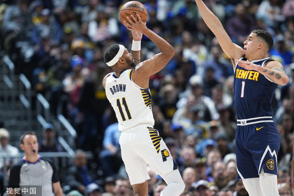 现代足球中 现代足球中