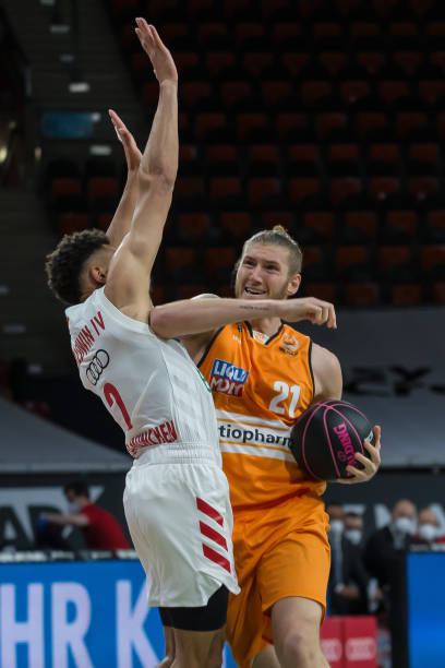 力同样不可 力同样不可