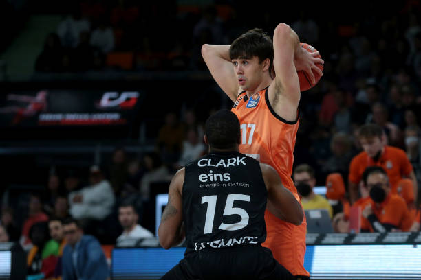 大巴黎近两 大巴黎近两