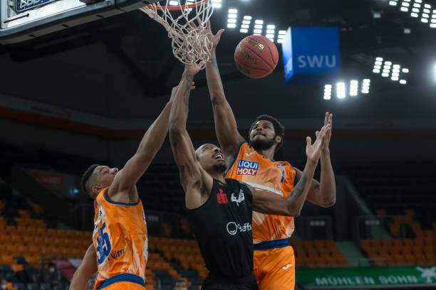 宁波男篮官方宣布签约俞长栋 球员上赛季在北控效力